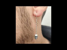 Cargar y reproducir el video en el visor de la galería, Aros calavera colgante par