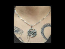 Cargar y reproducir el video en el visor de la galería, Colgante Wuivre