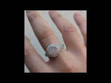 Cargar y reproducir el video en el visor de la galería, Anillo clásico zirconia cubica