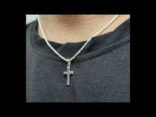 Cargar y reproducir el video en el visor de la galería, Colgante cruz pequeña