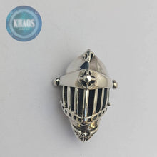 Cargar imagen en el visor de la galería, Colgante caballero