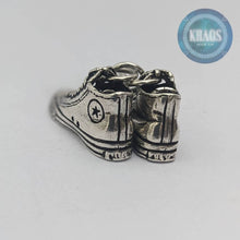 Cargar imagen en el visor de la galería, Colgante converse