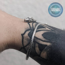 Cargar imagen en el visor de la galería, Brazalete dragón ajustable