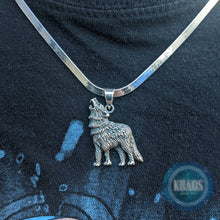 Cargar imagen en el visor de la galería, Lobo Aullando