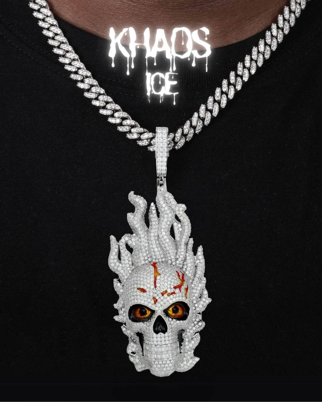 Colgante calavera fuego moissanita