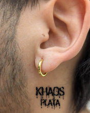 Cargar imagen en el visor de la galería, Aros argollas acabado en oro 18k par
