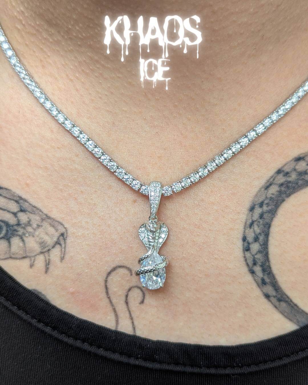 Colgante cobra zirconia cubica