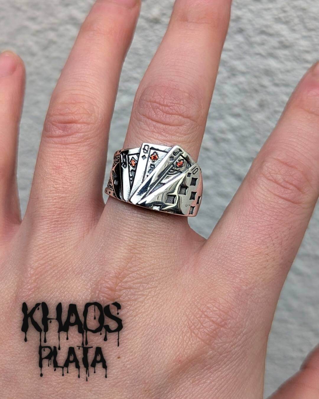 Anillo escala real