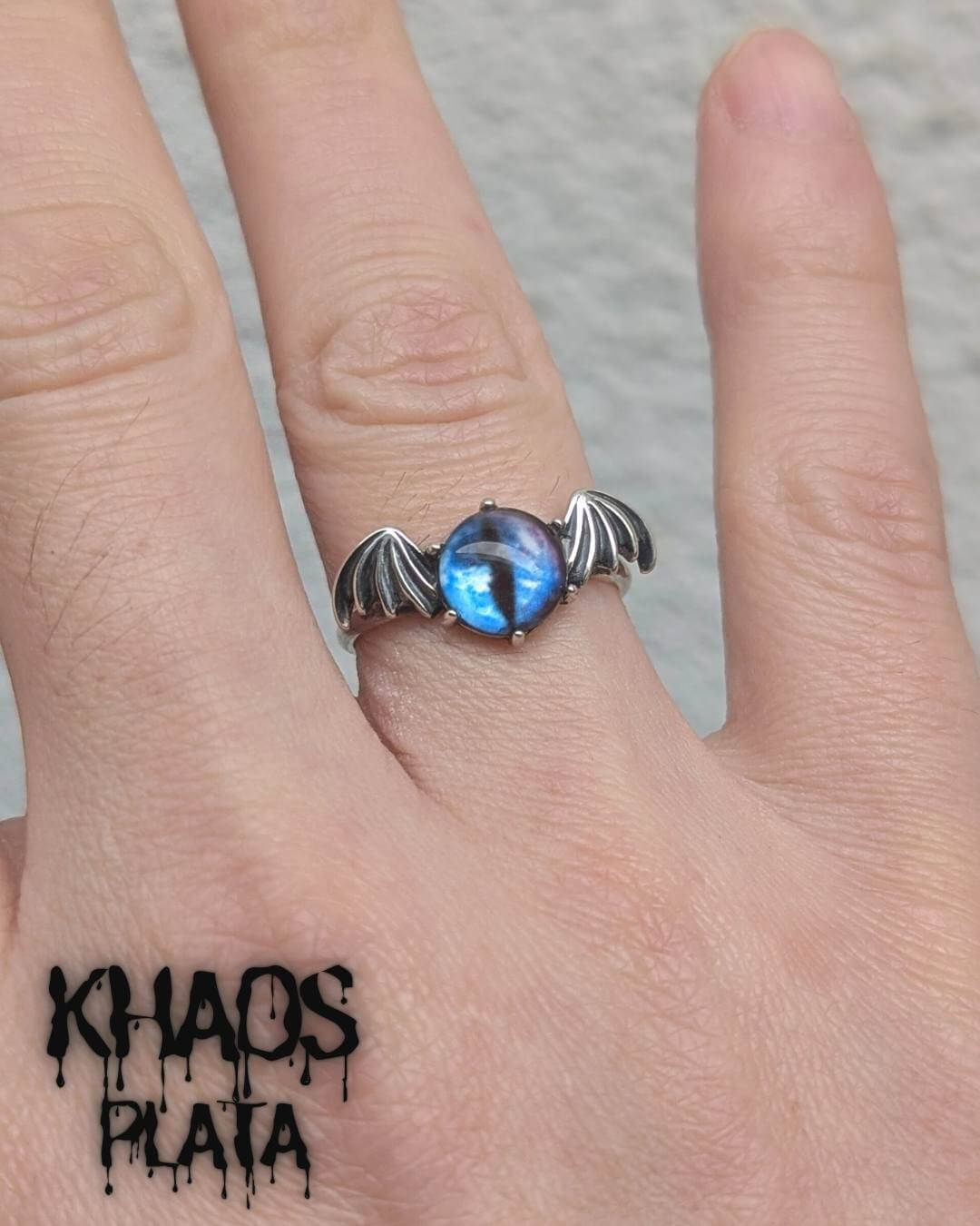 Anillo ojo demonio ajustable