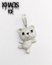 Cargar imagen en el visor de la galería, Colgante oso 2 zirconia cubica
