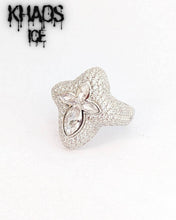 Cargar imagen en el visor de la galería, Anillo cruz zirconia cubica 2

