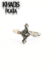 Cargar imagen en el visor de la galería, Anillo Cristo ajustable
