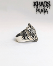 Cargar imagen en el visor de la galería, Lobo Vikingo
