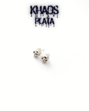 Cargar imagen en el visor de la galería, Aro calavera 1 par
