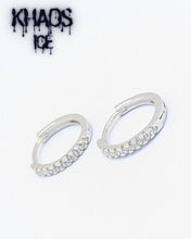 Cargar imagen en el visor de la galería, Aro argolla zirconia cúbica 1 par
