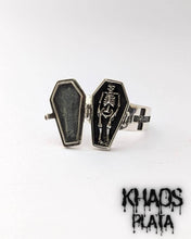 Cargar imagen en el visor de la galería, Anillo ataúd
