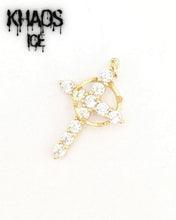 Cargar imagen en el visor de la galería, Collar cruz con corona zirconia cubica acabado en oro 18K

