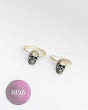 Cargar imagen en el visor de la galería, Aros argolla calavera 2 par
