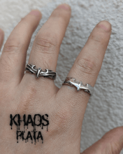 Cargar imagen en el visor de la galería, Anillo batman ajustable
