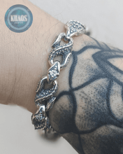 Cargar imagen en el visor de la galería, Brazalete dragón con zircones

