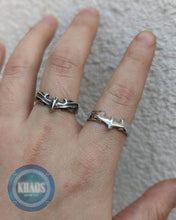 Cargar imagen en el visor de la galería, Anillo batman ajustable
