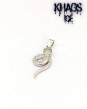 Cargar imagen en el visor de la galería, Colgante serpiente zirconia cubica
