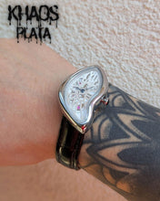 Cargar imagen en el visor de la galería, Reloj Dalí broche especial
