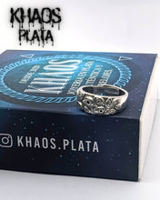 Cargar imagen en el visor de la galería, Anillo ojos ajustable
