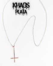 Cargar imagen en el visor de la galería, Collar cruz invertida 2
