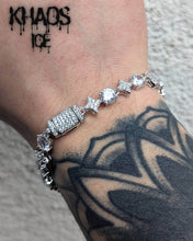 Cargar imagen en el visor de la galería, Brazalete estrellas zirconia cubica 10 mm
