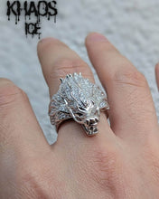 Cargar imagen en el visor de la galería, Anillo dragón zirconia cubica
