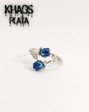 Cargar imagen en el visor de la galería, Anillo rosas azules ajustable
