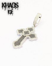 Cargar imagen en el visor de la galería, Colgante cruz moissanita negra
