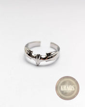 Cargar imagen en el visor de la galería, Anillo batman ajustable
