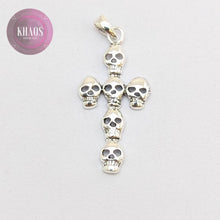 Cargar imagen en el visor de la galería, Colgante cruz calavera
