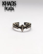 Cargar imagen en el visor de la galería, Anillo batman ajustable
