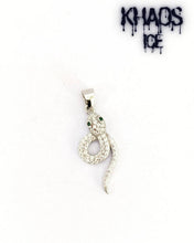 Cargar imagen en el visor de la galería, Colgante serpiente zirconia cubica
