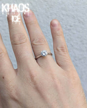 Cargar imagen en el visor de la galería, Anillo lujo moissanita 2 CT ajustable
