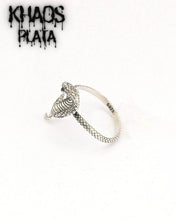 Cargar imagen en el visor de la galería, Anillo cobra ajustable
