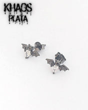 Cargar imagen en el visor de la galería, Aros murciélago zirconia cubica par
