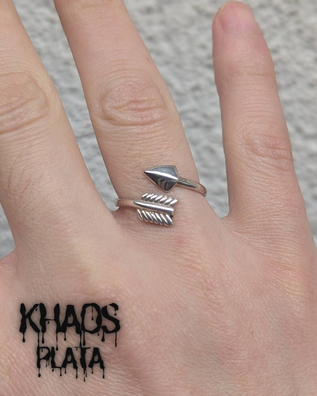 Anillo flecha ajustable