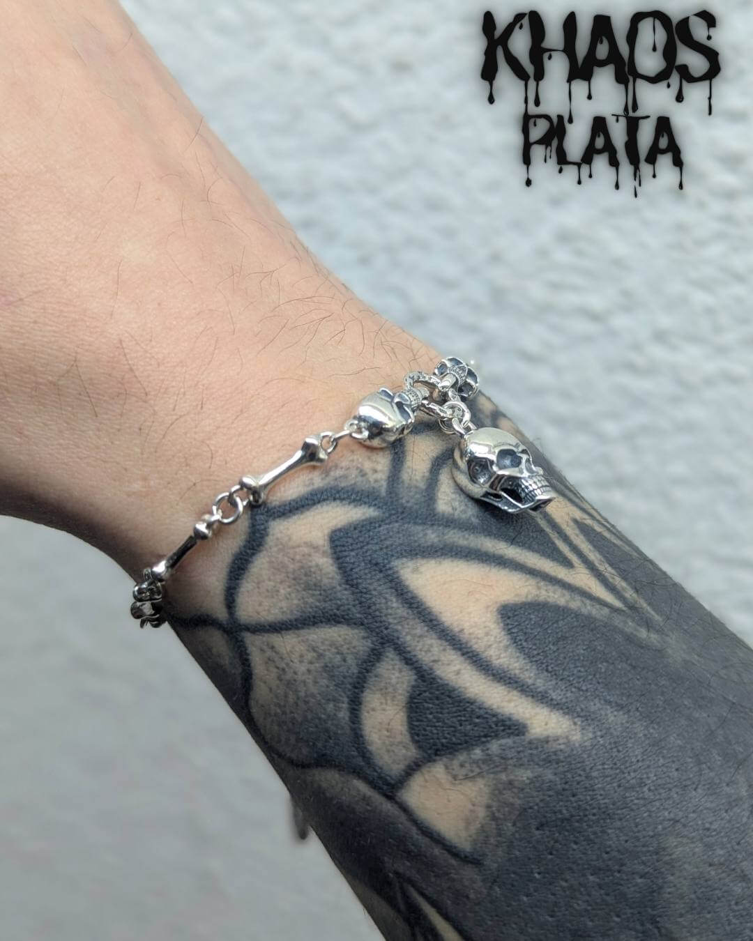 Pulsera huesos