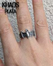 Cargar imagen en el visor de la galería, Anillo murciélago
