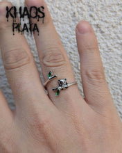 Cargar imagen en el visor de la galería, Anillo panda ajustable
