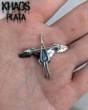 Cargar imagen en el visor de la galería, Prendedor grulla
