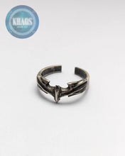 Cargar imagen en el visor de la galería, Anillo batman ajustable
