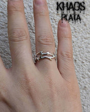 Cargar imagen en el visor de la galería, Anillo corona de espinas ajustable
