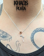 Cargar imagen en el visor de la galería, Collar rosa
