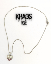 Cargar imagen en el visor de la galería, Collar corazón en llamas zirconia cubica
