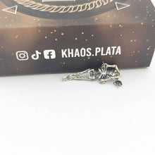 Cargar imagen en el visor de la galería, Aro calavera 4 unidad
